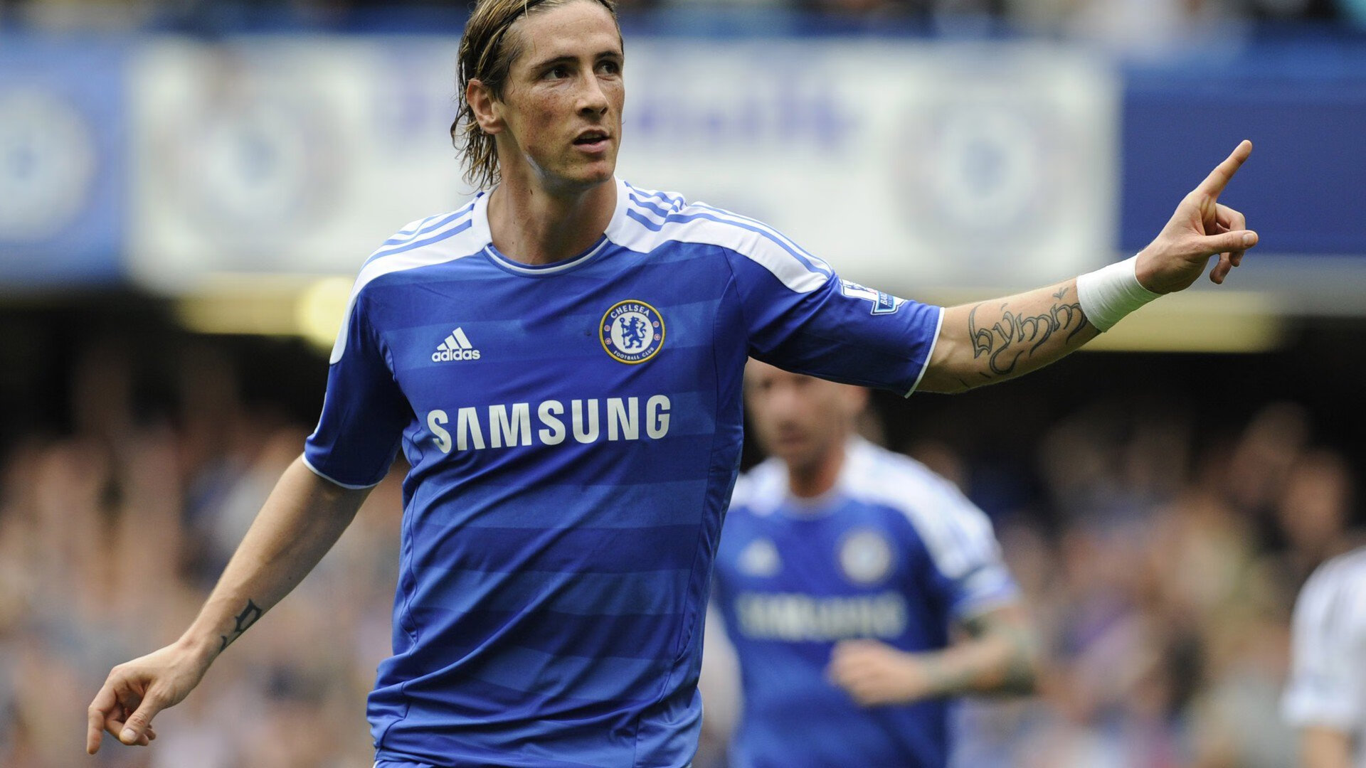 世界排名争夺战焦点战，莱比锡红牛4-0狂胜拜仁，德甲权力版图一夜重构